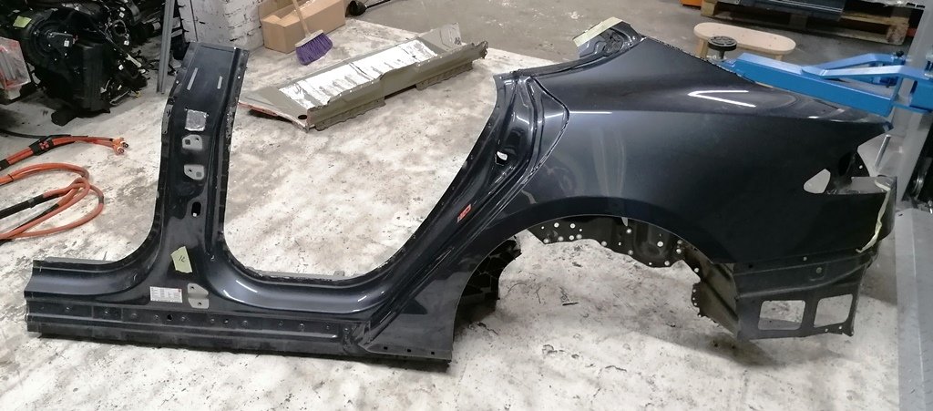 9 Quarto posteriore sinistro con montante B AWD Assembly Modello Tesla S REST 1024208-S0-B